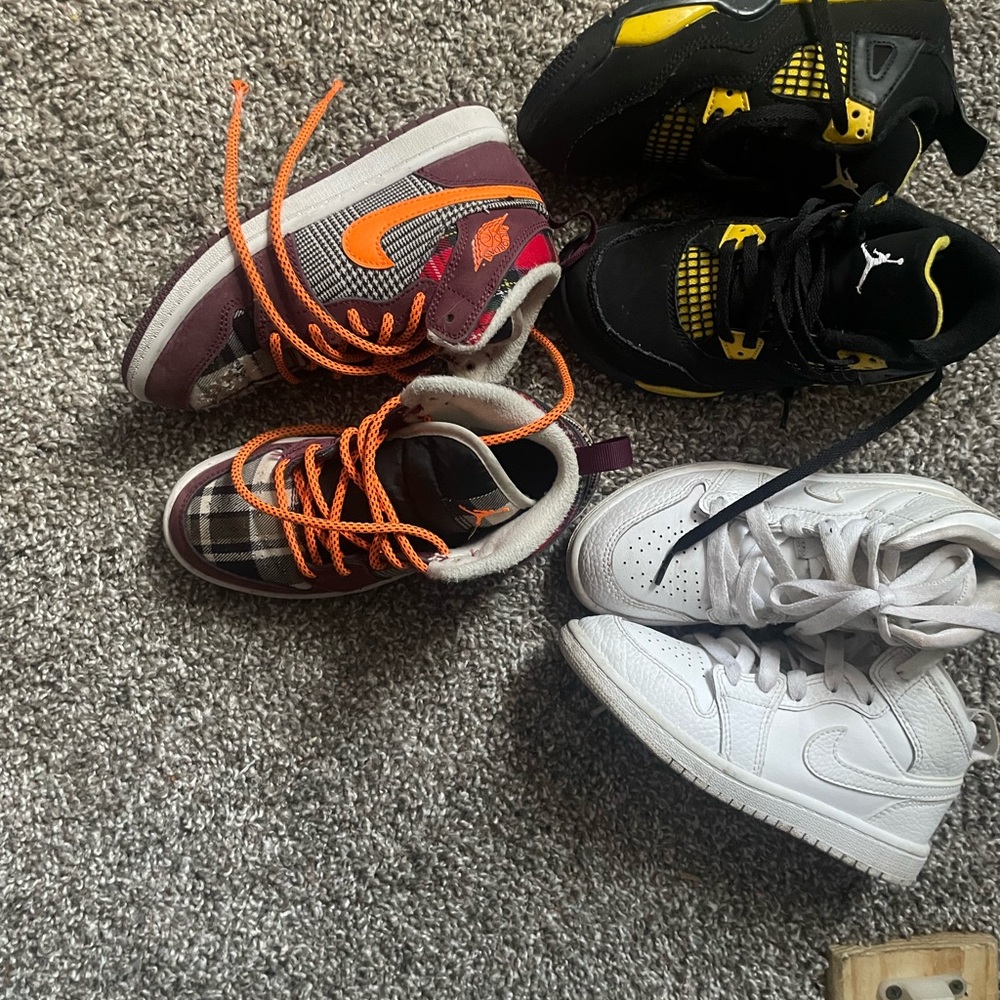 Jordan Sneakers Black Yellow High-Top bundle